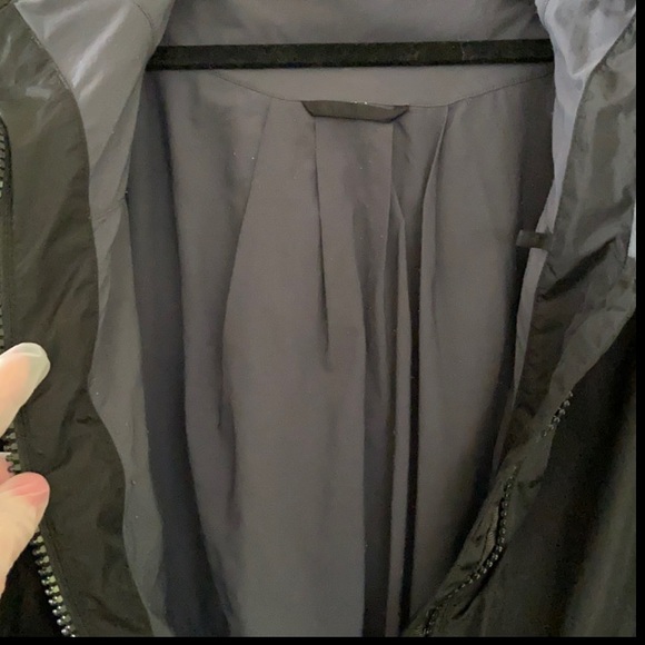 Lululemon Black Lightweight Rain Jacket - Picture 6 of 6